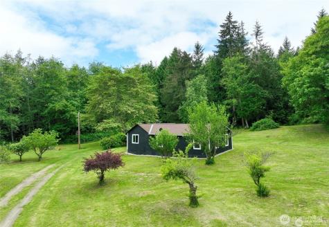 2748 El Camano Street Camano Island WA 98282