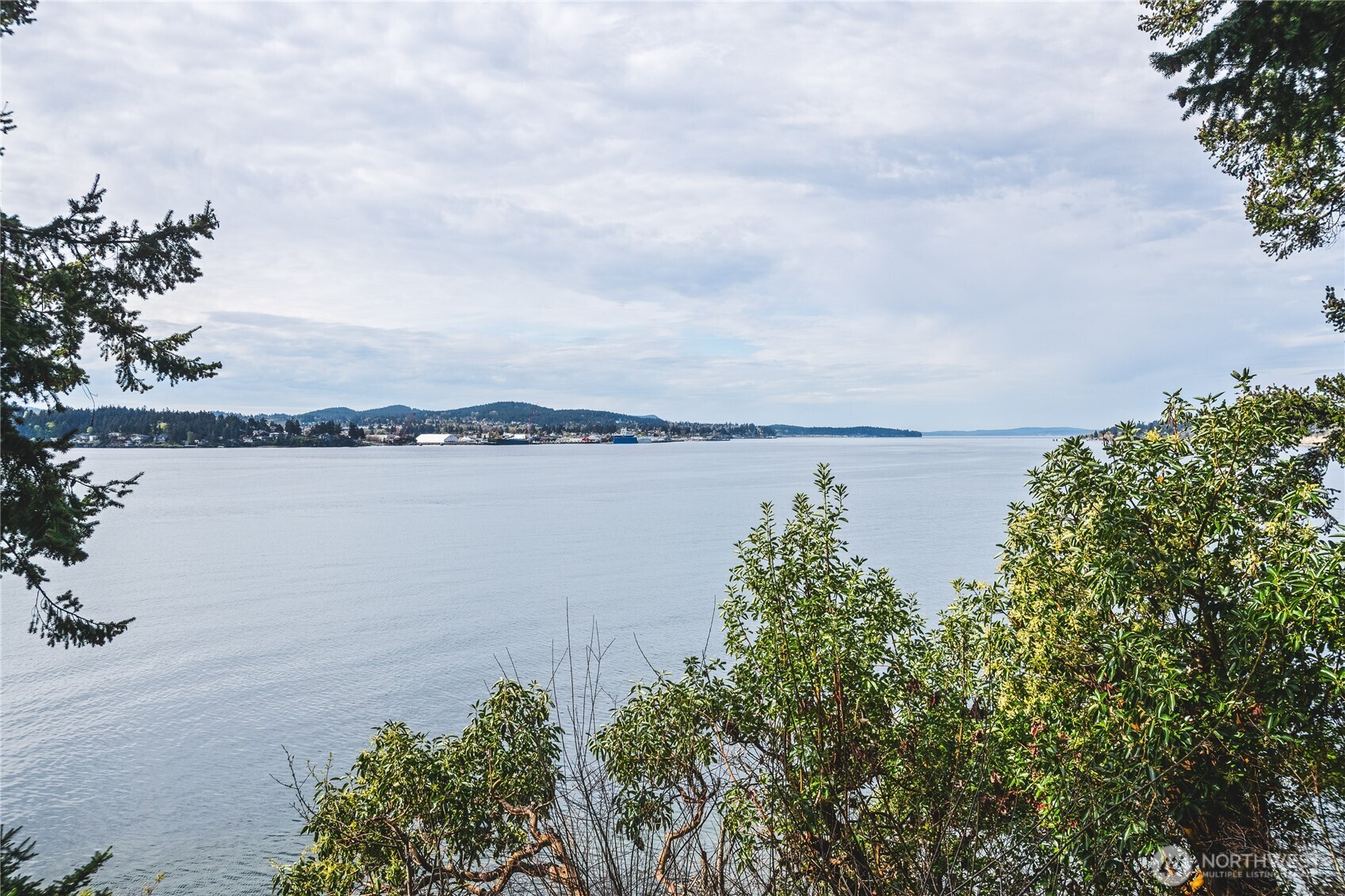 7616 Cypress Way Anacortes WA 98221