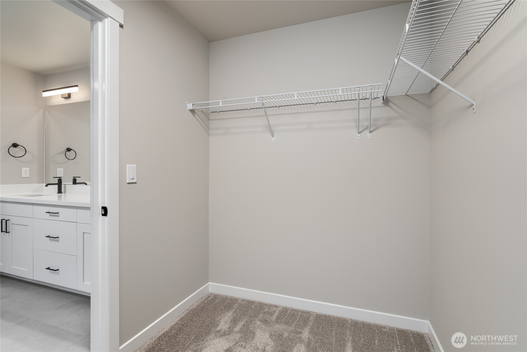2402 SW Ridgeway Drive Oak Harbor WA 98277