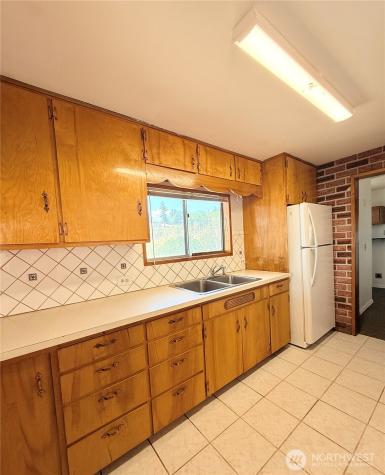 201 E Dewberry Omak WA 98841