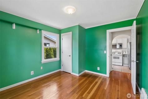 1911 13th Street Everett WA 98201