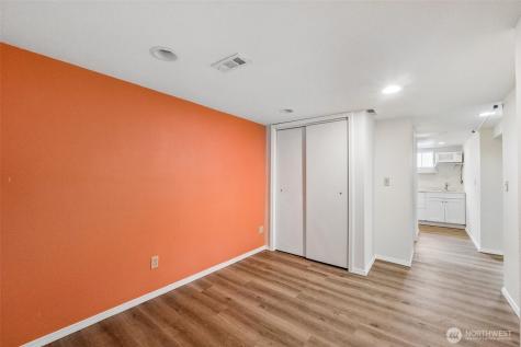 1911 13th Street Everett WA 98201