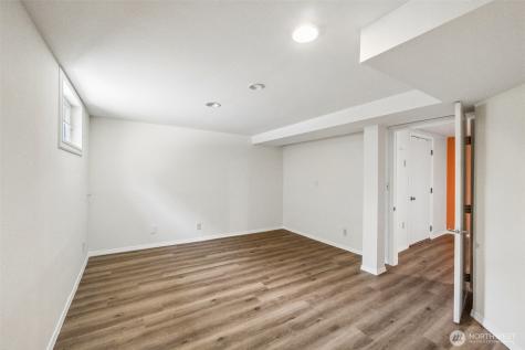 1911 13th Street Everett WA 98201