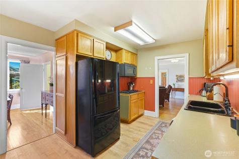 211 S 15th Street Renton WA 98055