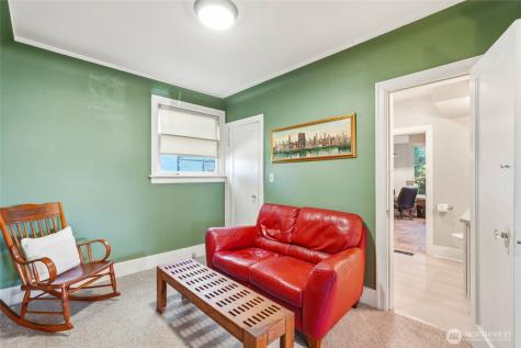 211 S 15th Street Renton WA 98055