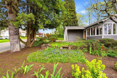 211 S 15th Street Renton WA 98055