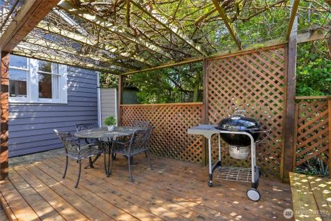 211 S 15th Street Renton WA 98055