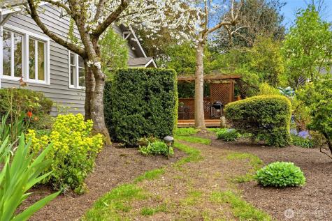 211 S 15th Street Renton WA 98055