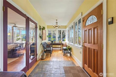 211 S 15th Street Renton WA 98055