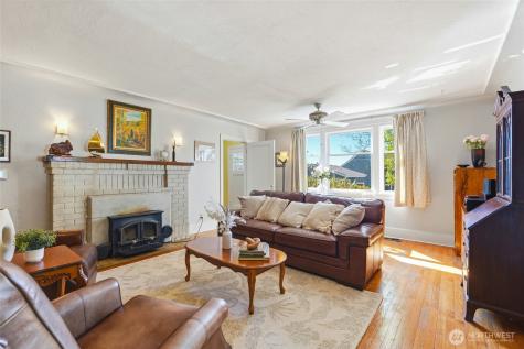 211 S 15th Street Renton WA 98055