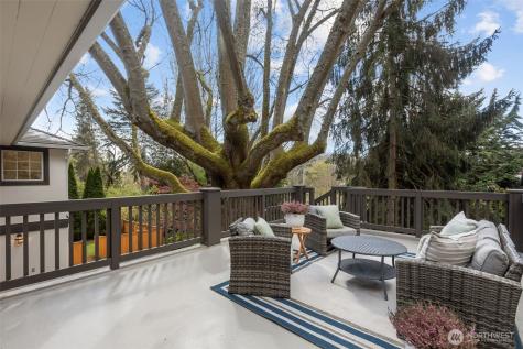 4181 42nd Avenue NE Seattle WA 98105