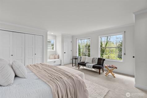 4181 42nd Avenue NE Seattle WA 98105