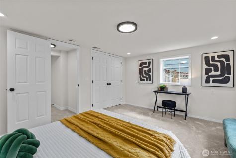 4181 42nd Avenue NE Seattle WA 98105