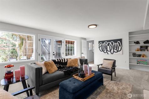 4181 42nd Avenue NE Seattle WA 98105