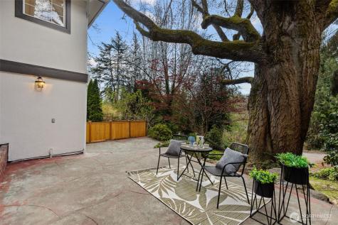4181 42nd Avenue NE Seattle WA 98105