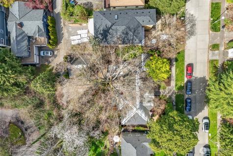 4181 42nd Avenue NE Seattle WA 98105
