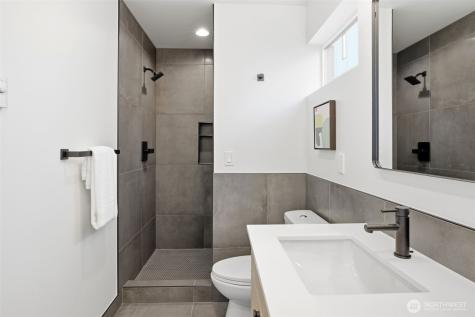 4517 35th Avenue S Seattle WA 98118