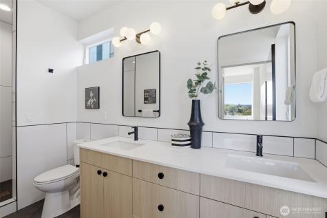 4517 35th Avenue S Seattle WA 98118