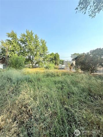 430 W 4th Avenue Omak WA 98841