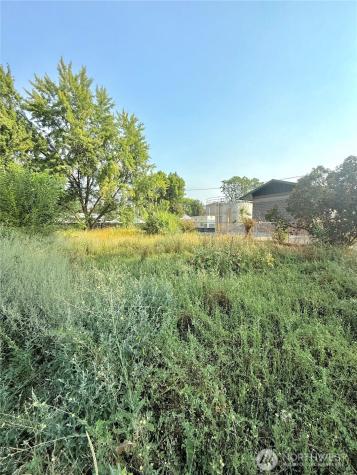 430 W 4th Avenue Omak WA 98841