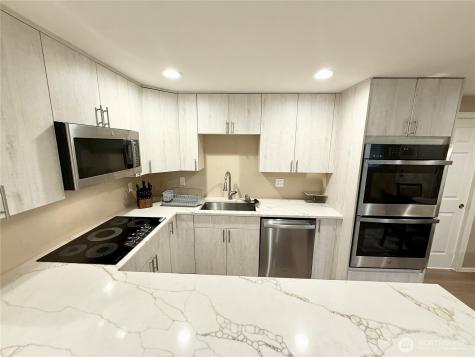 11049 18th Avenue SW Seattle WA 98146