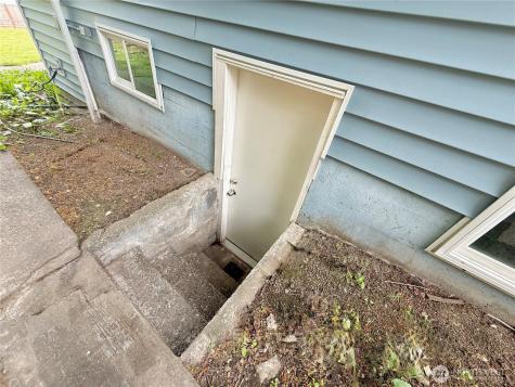 11049 18th Avenue SW Seattle WA 98146