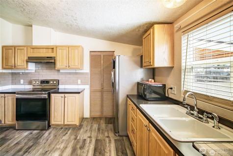 513 SW Tyler Place Mattawa WA 99349