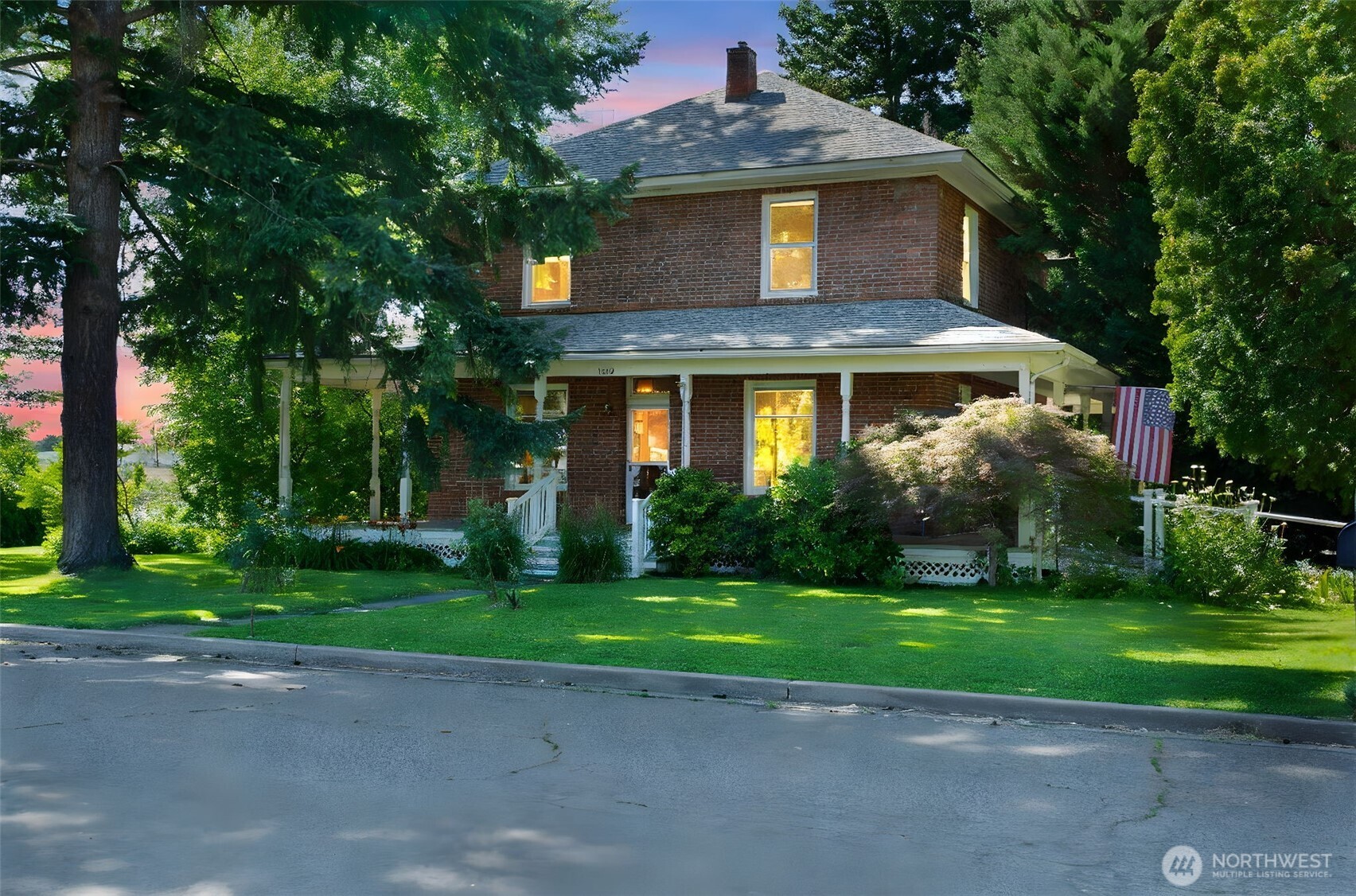 1002 Sherman Avenue Prosser WA 99350