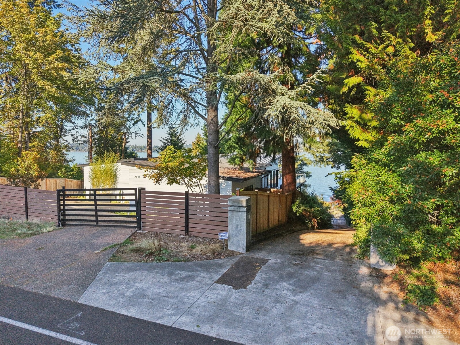 7220 North Mercer Way Mercer Island WA 98040