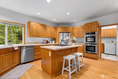 4606 Saddleback Drive NW Gig Harbor WA 98332
