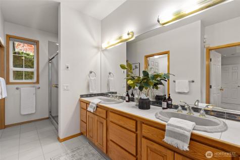 4606 Saddleback Drive NW Gig Harbor WA 98332