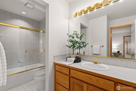 4606 Saddleback Drive NW Gig Harbor WA 98332