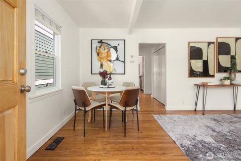 17 W Dravus Street Seattle WA 98119
