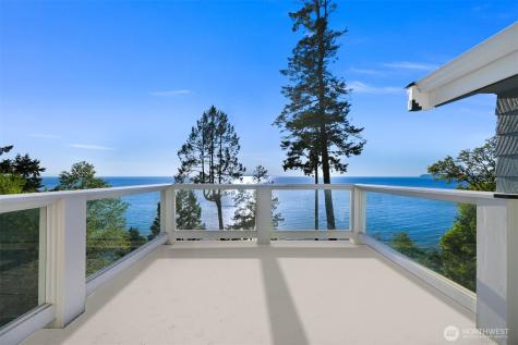 9119 Great Blue Heron Lane Blaine WA 98230