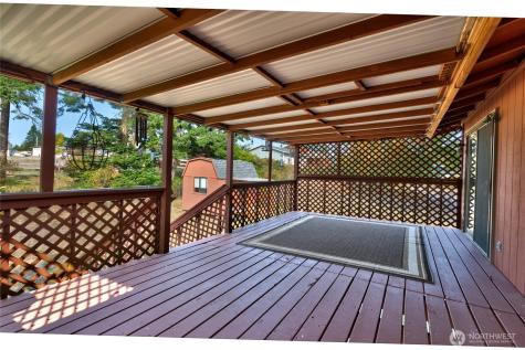 1594 Douglas Street Oak Harbor WA 98277