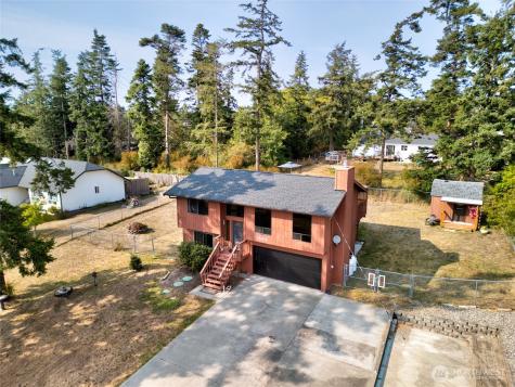 1594 Douglas Street Oak Harbor WA 98277