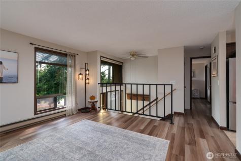 1594 Douglas Street Oak Harbor WA 98277