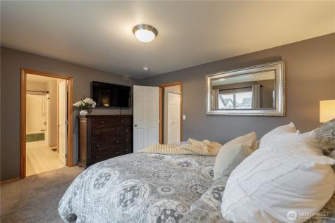 10025 2nd Place SE Lake Stevens WA 98258