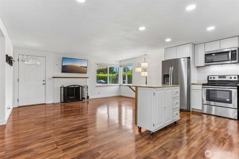 16966 121st Avenue SE Renton WA 98058