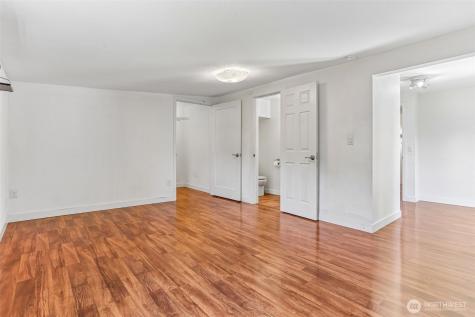 16966 121st Avenue SE Renton WA 98058