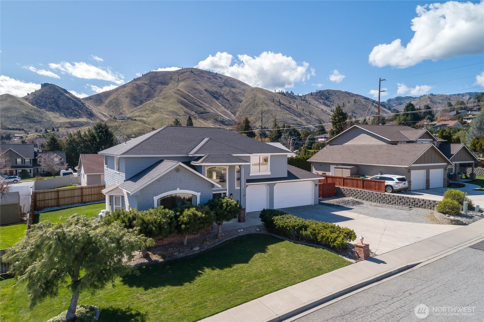 2217 Michael Brooke Wenatchee WA 98801