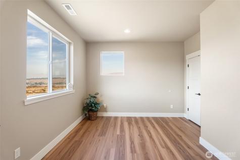 19 Good Tern Lane Malaga WA 98828