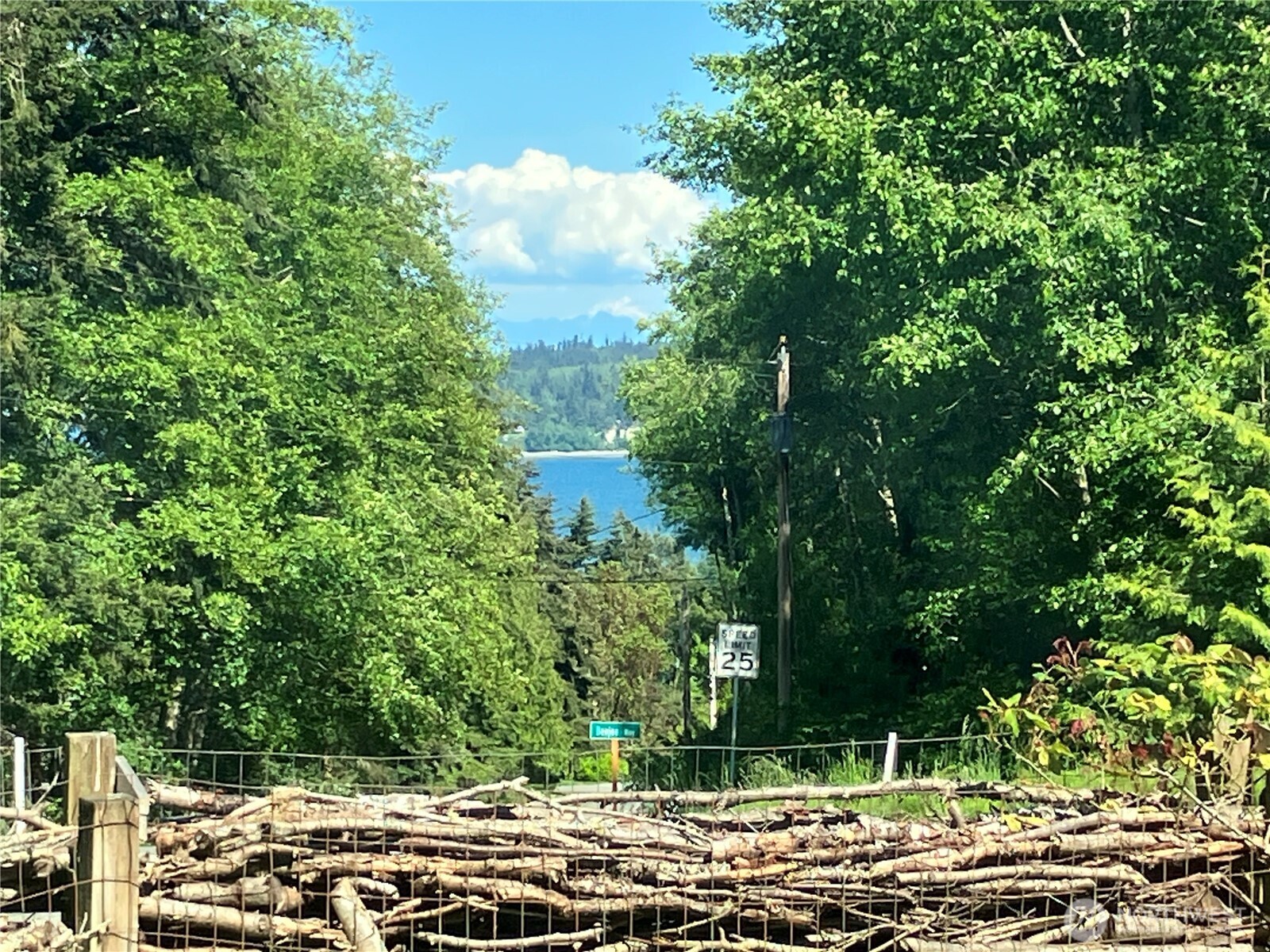 24689 Sr 525 Greenbank WA 98253
