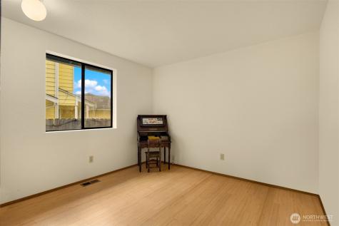13014 SE 279th Place Kent WA 98030