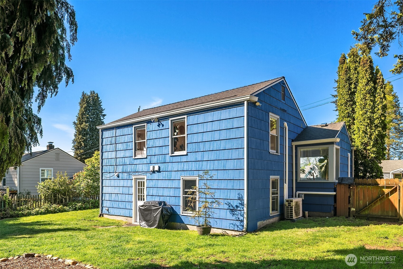 7439 S 116th Place Seattle WA 98178
