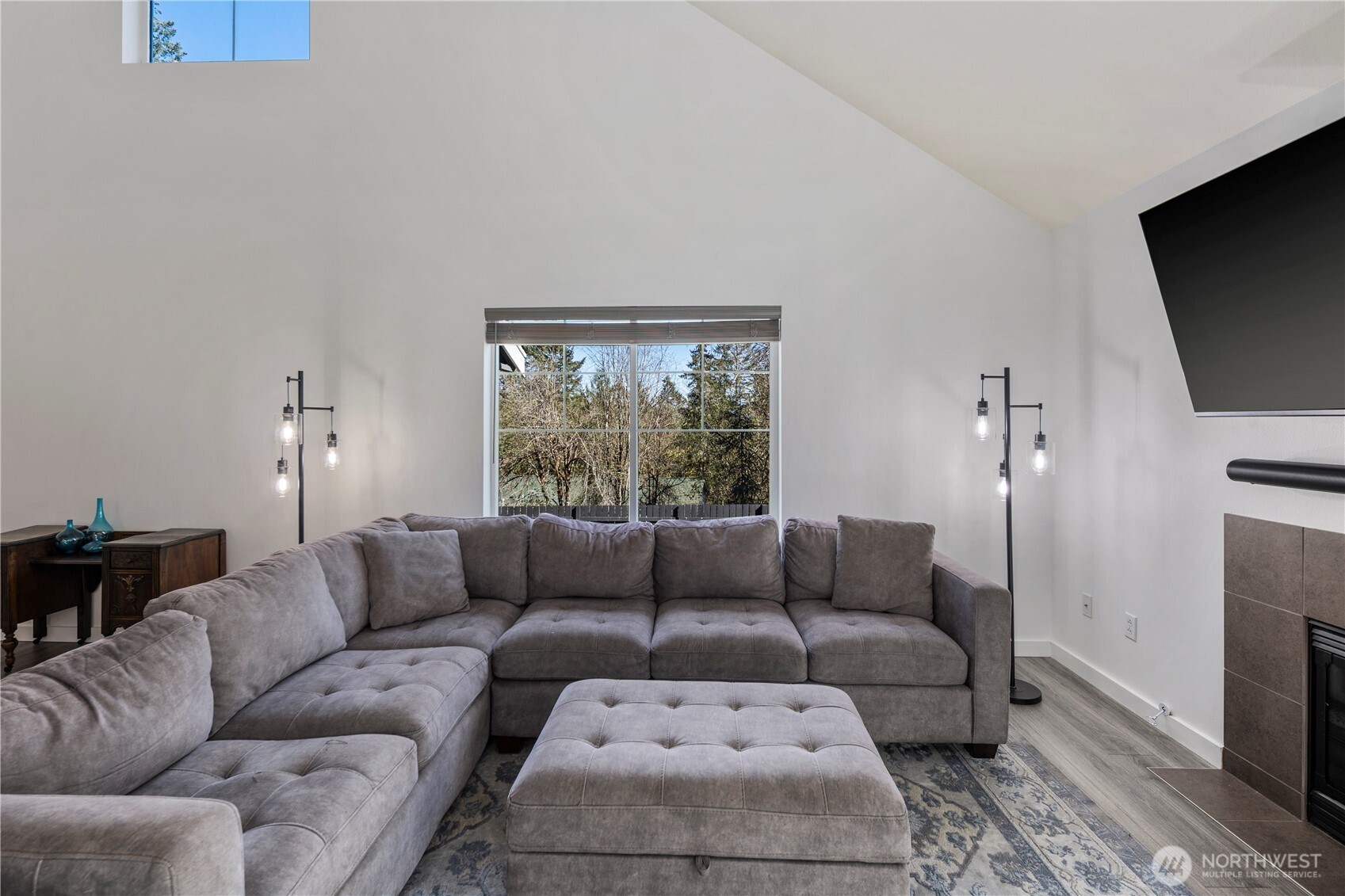 61 E Channel Drive Allyn WA 98524