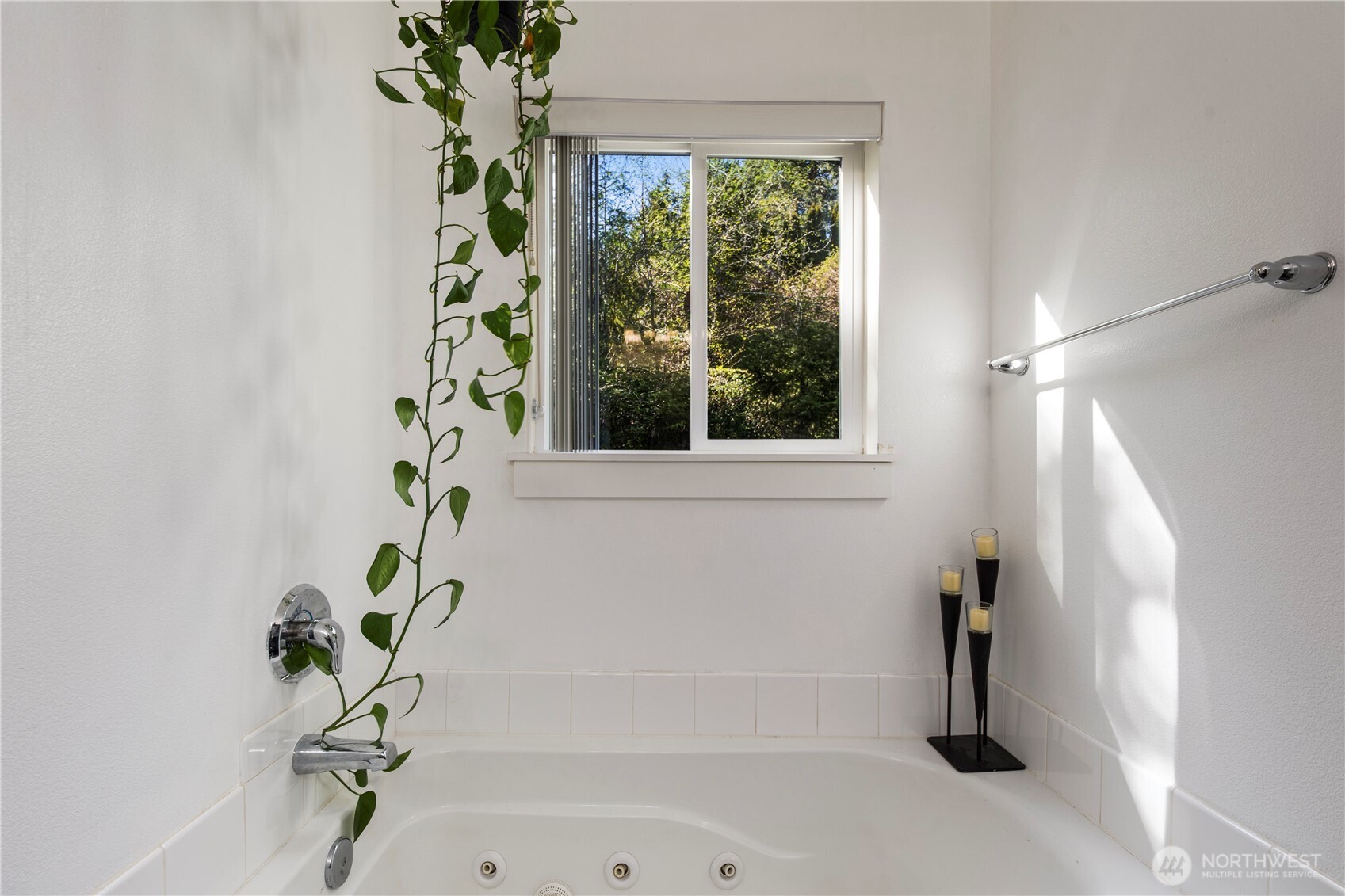 61 E Channel Drive Allyn WA 98524