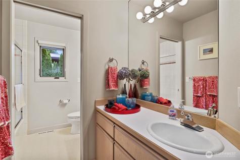 10535 NE 53rd Street Kirkland WA 98033