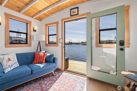 1080 W Ewing Place Seattle WA 98119