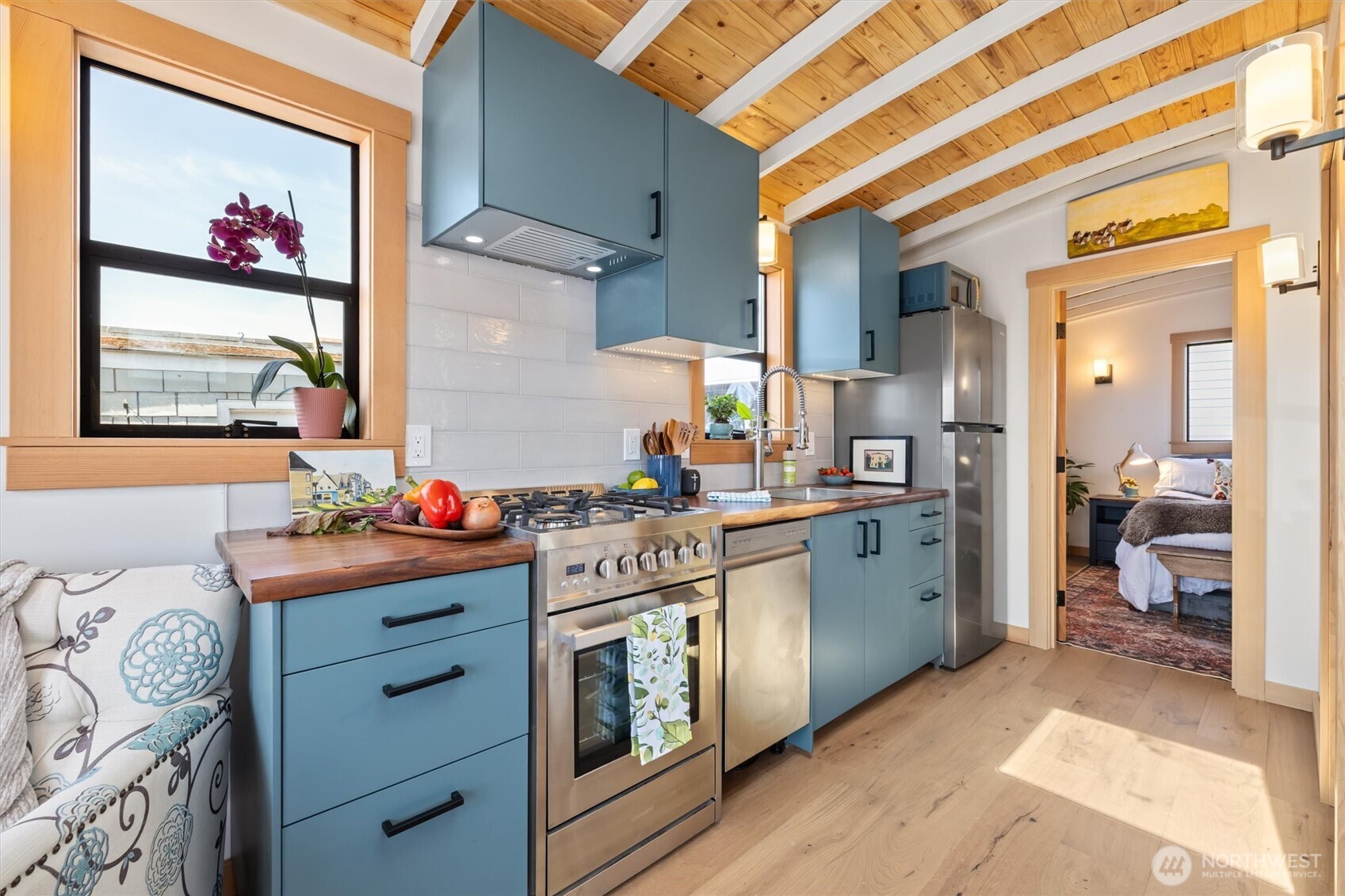 1080 W Ewing Place Seattle WA 98119